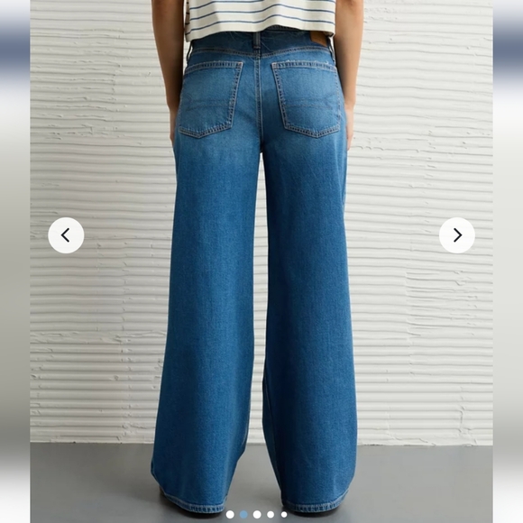 AE Dreamy Drape Strigid Low-Rise Ultra Wide-Leg Jean - Picture 2 of 10